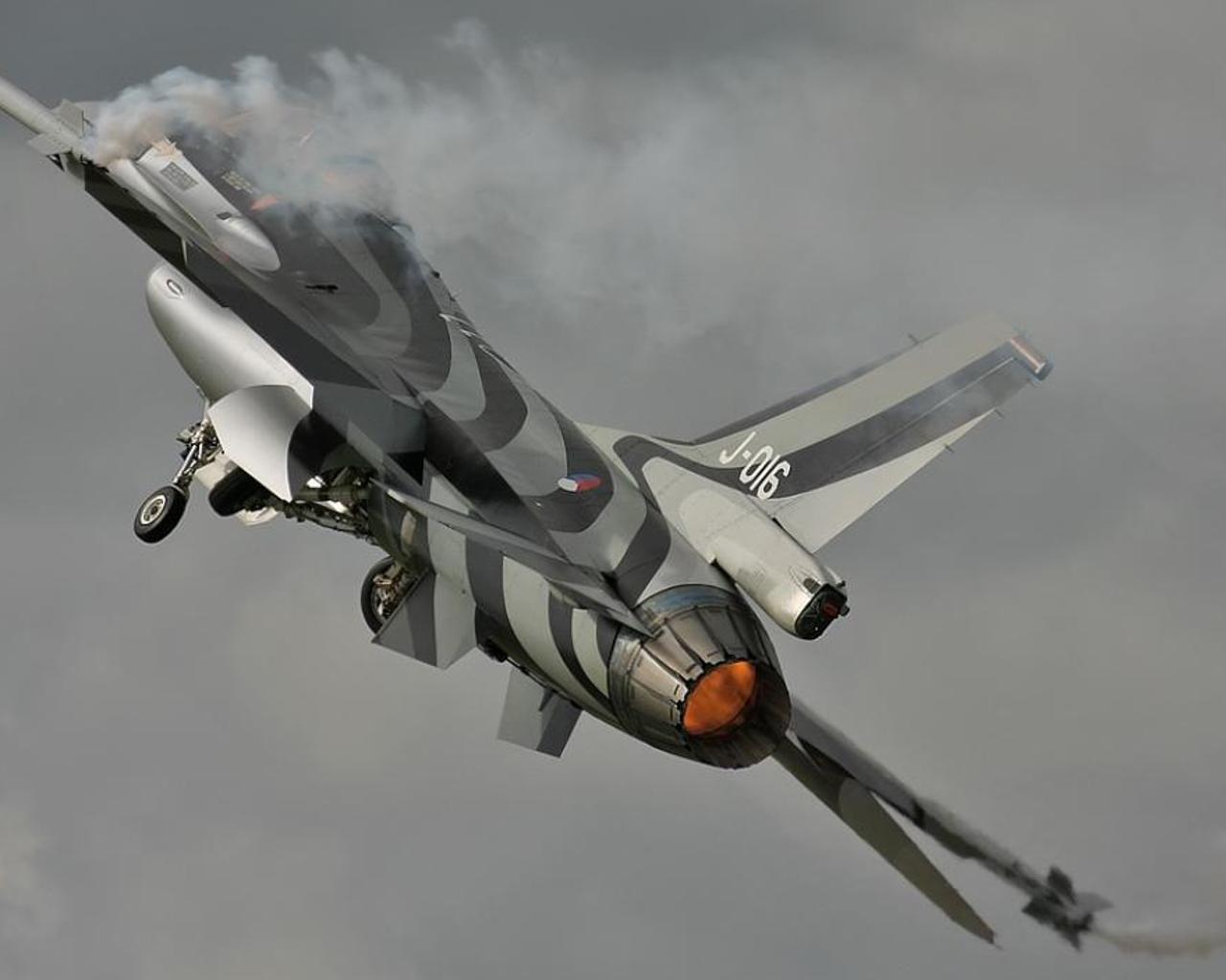 Jigsaw Puzzle F-15 Aircraft